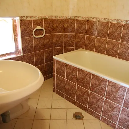 Casa de hóspedes Popov 2*