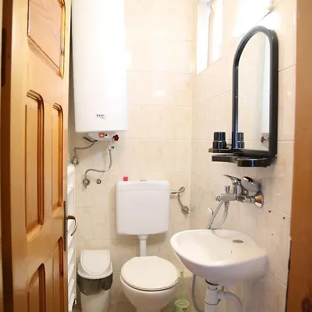 Casa de hóspedes Popov 2*